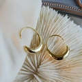 Pendientes de gota minimalistas de latón chapado en oro de 18K sobre seda blanca fina - Estilo Dorado (G309)
