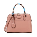 Rosa Handtasche mit Lychee-Struktur, dekorativem Seidenschal und Schultergurt - Einzelne Tasche / Rosa