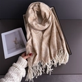 Eleganter beiger Schal in Kaschmir-Optik mit Paisley-Muster und Fransen in Geschenkbox - Jacquard Khaki
