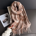 Écharpe d'hiver à carreaux classiques avec franges marron et crème, style châle - 200cm / Marron Foncé