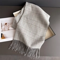Detail of grey plaid cashmere scarf with soft fringes and elegant gift box packaging - 200cmX65cm (including tassels) / Gray
