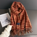 Sciarpa classica a quadri rossa e beige con frange e dettaglio etichetta tessuta - 200x53cm / Marrone