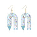 Blaue hölzerne U-förmige Bleistift-Ohrringe mit Happy Easter Motiv und Hase - Blauer Multi Happy Easter Hase