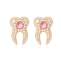 Kreative Goldzahn-Ohrstecker mit weißen Kunstperlen und rosa Kristallzentrum - Rosa Hauptstein Zahnstil (Perlenimitat)