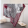 Foulard di seta a motivi zebrati con stampe floreali e disegni geometrici esposti - 90*90cm / Rosso (FM291-3)