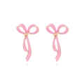 Boucles d'oreilles nœuds en émail rose élégantes avec bords métalliques dorés sur fond blanc - Rose