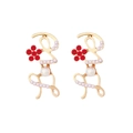 Orecchini a forma di lettera LOVE dorati con fiori di cristallo rosso e perle eleganti - Perla artificiale