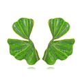 Auffällige Ginkgo-Ohrringe aus grüner Emaille mit lila Punkten und goldener Umrandung - Grün