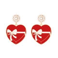 Modische rote Herz-Ohrhänger mit Perlenblume und weißem Schleifen-Detail für Damen - Herz Geschenkbox Stil / Rot