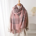 Pink and grey houndstooth cashmere shawl with tassels on a beige wool coat - 200x62cm / Pink