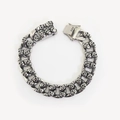 Bracciale cubano gotico in argento con teschi scolpiti e chiusura a incastro quadrata - Teschio a Doppia Fila (C0045)