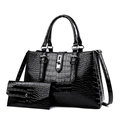 Conjunto de bolso y cartera negro con grabado de cocodrilo y herrajes plateados - Set de 2 piezas / Negro