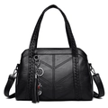 Sac cabas noir en cuir avec motif en V, détails de franges et pendentif chaton - Noir