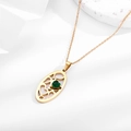 Collier doré avec pendentif ovale, zircon cœur vert et détails évidés élégants - Ovale Ajouré Zircon Coeur Vert (N0311G) / Doré