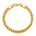 Dettaglio ravvicinato del bracciale a catena in oro lucido con chiusura a moschettone - Stile a Quattro Facce / Oro