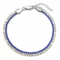 Dettaglio catena Figaro a doppio strato con bracciale tennis in zircone blu e chiusura a moschettone - Argento Zirconia Blu