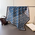 Foulard di seta blu double-face spina di pesce con stampa carrozza vintage e bordi geometrici - 70*70cm / Blu (FH1-2)