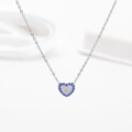Collana in titanio argento con pendente a cuore e cristalli di zircone blu e bianchi - Stile Cuore Pieno Zircone Blu e Bianco / Colore acciaio