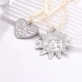 Collane vintage con ciondoli a sole e cuore in argento e nastri in seta intrecciata - Nastro Bianco + Pendente Argento