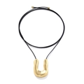 Collana con ciondolo a U dorato con trama ondulata e cordino nero regolabile moderno - Oro