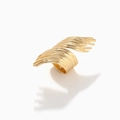 Luxe gouden ring in bladstijl met gepolijste ribbeltextuur en gedurfd vleugelontwerp - Goud