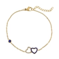 Pulsera corazón dorada con piedras azules y blancas brillantes en diseño enlazado - Estilo Doble Corazón (B0236G)