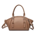 Sac seau en cuir marron avec texture litchi et détails argentés sur fond blanc - Kaki
