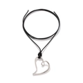 Overdreven zilveren hart hanger ketting met zwart koord op witte achtergrond - Zilveren Hol Groot Hart Stijl (XL250407-0425)