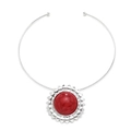 Gargantilla con colgante de sol en metal plateado pulido e incrustación de resina roja - Plateado