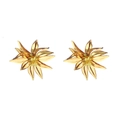 Elegantes pendientes de flores 3D en resina ámbar degradada sobre fondo blanco minimalista - Ámbar Mixto (Ámbar/Amarillo)