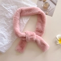Pink faux fur scarf with cross-pull design for women, soft plush neck warmer on a desk - 95x5cm / Pink