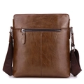 Bolso bandolera vertical marrón oscuro para hombre en cuero con patrón de lichi - Tostado
