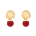 Pendientes geométricos con metal dorado martillado y cuentas de resina color rojo - Dorado