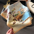Détail d'un foulard carré en soie artificielle avec impression de peinture à l'huile - Style Paysage Peinture à l'Huile (FJ937-4)