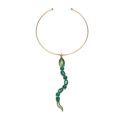 Collana girocollo dorata con pendente a serpente e cristalli verdi dal design minimal - Oro con pietre colorate (A)