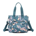 Borsa tote in nylon a fiori di grande capacità con tracolla regolabile verde salvia - Fiore di Kapok
