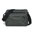Bandolera impermeable verde oliva oscuro con correa ajustable y cremalleras frontales dobles - Verde