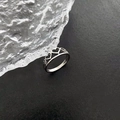 Gepolijste zilveren roestvrijstalen ring met minimalistische holle hartpatronen - Jz-99 Titanium Stalen Hart Ring Zilver