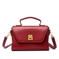 Borsa a mano bordeaux minimalista in pelle con chiusura girevole dorata e tracolla - Borgogna