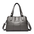 Sac cabas gris foncé à motif litchi avec bandoulière et logo en métal argenté - Gris