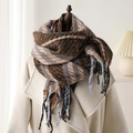Écharpe à carreaux classique avec franges en imitation cachemire sur manteau blanc - 210x60cm (Franges comprises) / Café (WT149-4)