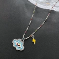 Collana con ciondolo a nuvola sorridente e fulmine giallo con catena di perle colorate - Acciaio al titanio / Collana Nuvola Sorridente (03-F17)