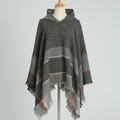 Détail de la texture à chevrons sur poncho à capuche gris avec rayures orange - Brun