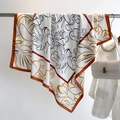 Vintage zijden sjaal 90cm met elegant bloemenpatroon lotusontwerp en oranje randafwerking - 90x90cm / Oranje Rand (FN225-2)