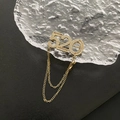 Goldene 520 Brosche mit Zirkonia-Steinen und eleganten zweilagigen Fransenketten verziert - 520 Zahlen Quaste Stil (73#XZ) / Gold
