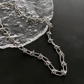 Collar de acero de titanio con cadena de nudos plateada de diseño industrial - Estilo Largo