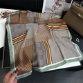 Carré de soie à motif pied-de-poule marron et orange avec une bordure vert clair - Style Pied-de-Poule Patchwork Marron Orange Vert (FJ889-1)