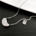 Collier à pendentif grain argenté avec gravure LOVE en cristal et plaque polie - Haricot d'Argent Zircone Lettre LOVE (06-K24) / Argenté