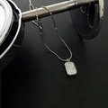 Collana a sfere d'argento con un ciondolo rettangolare in madreperla dal design semplice - Collana a Doppia Faccia in Acciaio al Titanio e Conchiglia / Argento