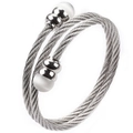 Silbernes Edelstahl-Kabelarmband mit eleganten Perlen an beiden Enden der Öffnung - Weißer Stein